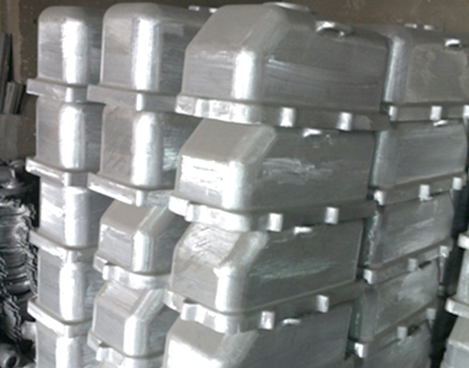 What are the advantages of Dalian castings compared to other molding processes